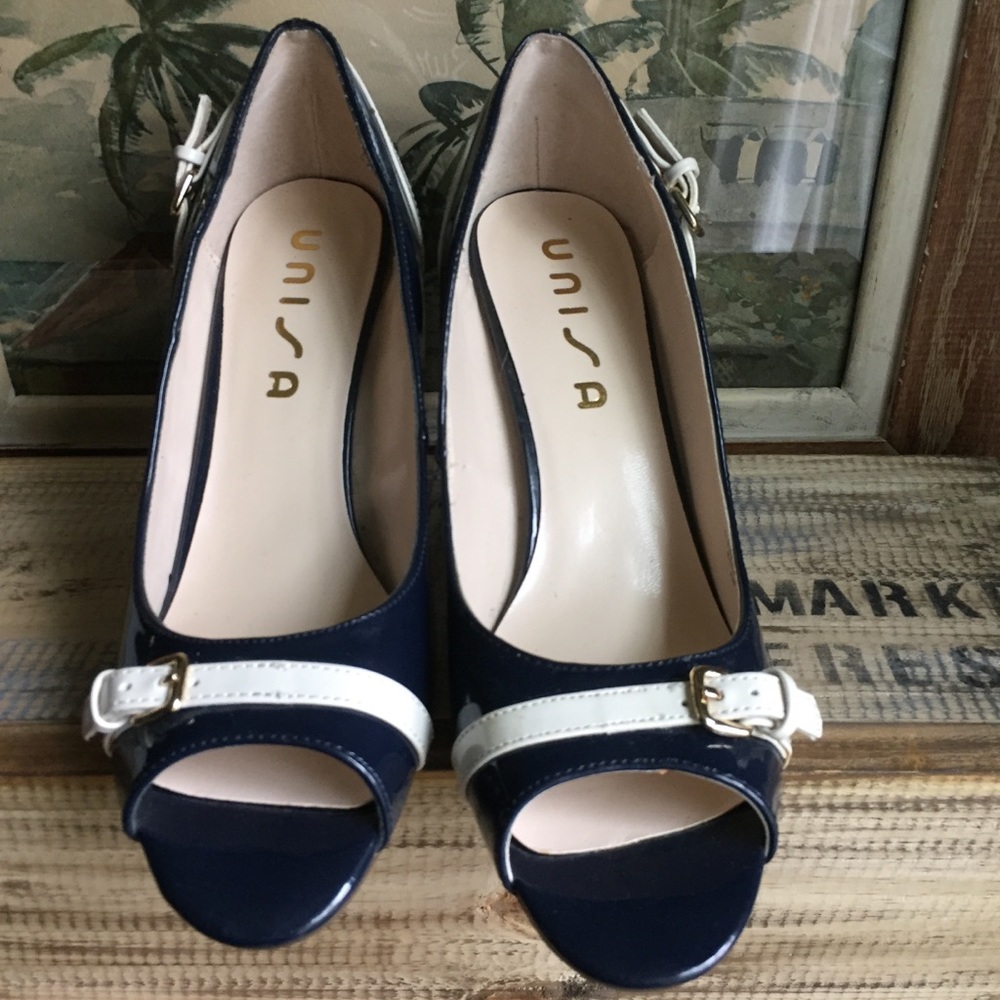 Unisa Navy and Cream White Open toe heels 9 1/2 NEW - Picture 3 of 8
